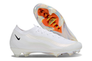 Chuteira Nike Mercurial  Air Max 95 Elite FG - Branca e Laranja